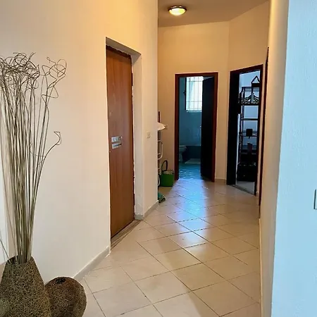 'marina' Apartment, Mali I Robit *